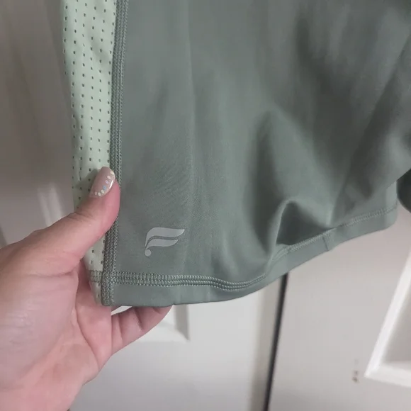 Fabletics Khloe Kardashian - Picture 2 of 7